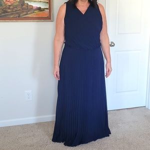 MSK Navy chiffon pleated dress